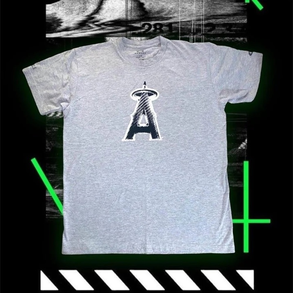 Oakley × MLB Licensed Merch LA Angels Spring Training ‘13 Vintage T-Shirt (Grey)